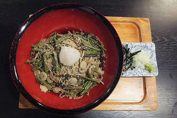 「冷やし山菜そば(大盛)」@手打そば ふしみの写真