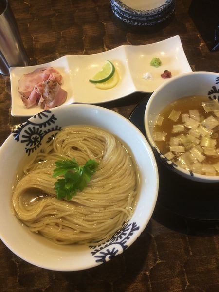 「【限定】淡麗昆布水つけ蕎麦（塩）」@特級鶏蕎麦 龍介の写真