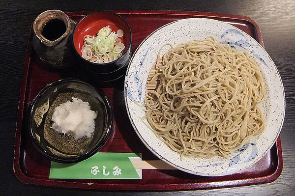 「辛味おろしぞば(大盛)」@手打そば ふしみの写真