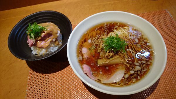 「玉葱中華そば、焼豚どんぶりご飯」@柴崎亭の写真