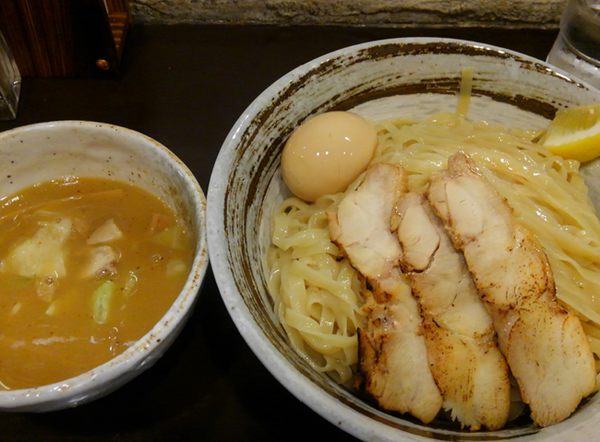 「味玉塩チャーシューつけ麺」@づゅる麺 池田の写真