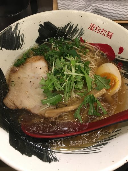 「牛骨塩ラーメン」@屋台拉麺 一’s 船橋店の写真
