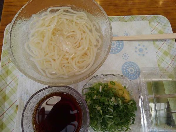 「かちわり冷しうどん+バッテラ340+180円」@京橋うどんの写真