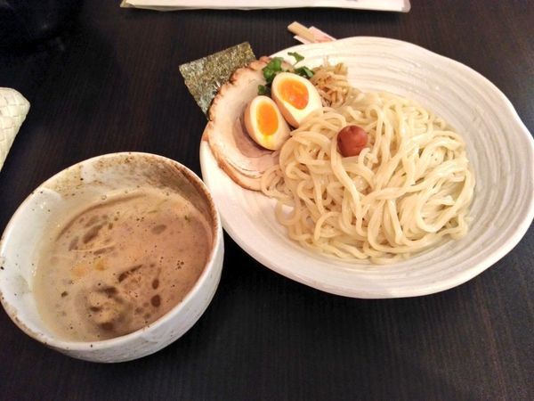 「期間限定 裏メニュー 梅豚骨醤油つけそば」@麺屋 シロサキの写真