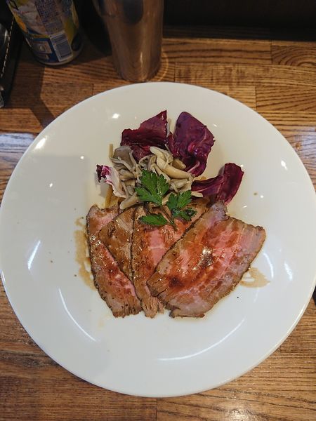 「ローストビーフまぜそば【月限定】」@らー麺屋 バリバリジョニーの写真