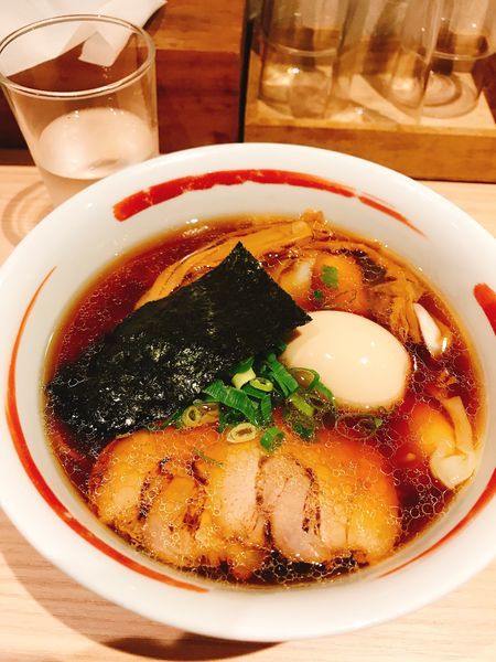 「醤油ワンタン麺」@支那そばや 知立の写真