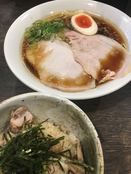 「中華そば¥780+チャーシュー丼¥200」@中華そば 無限の写真