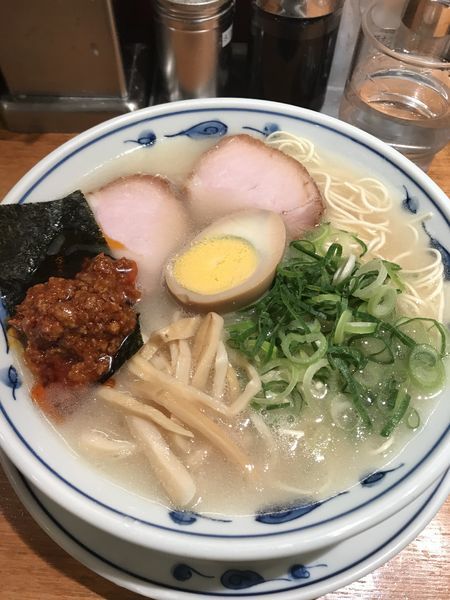 「半熟味玉ラーメン¥800」@らあめん 渋英の写真