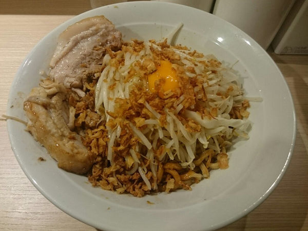 「ラーメン汁なし」@麺屋 味方の写真