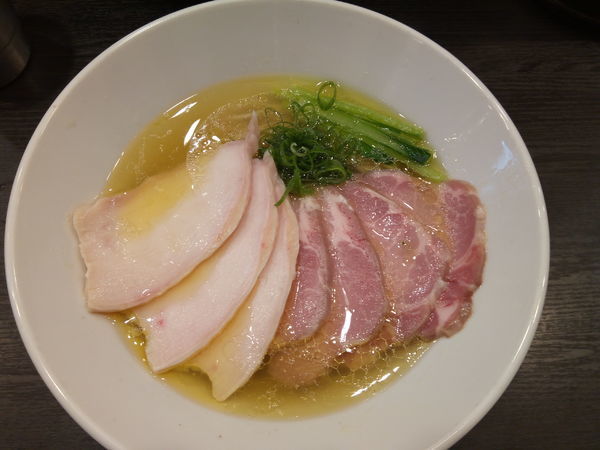 「チャーシュー芳醇鶏そば（塩）」@麺や 福はらの写真