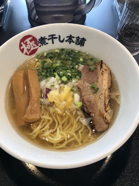 「淡麗煮干しラーメン 塩」@極煮干し本舗 荒川沖店の写真