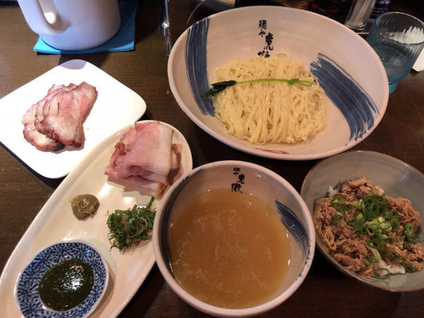 「薬涼 潮つけそば＋〆の鴨しぐれ煮冷や飯＋釜焼きチャーシュー」@麺や 虎徹の写真