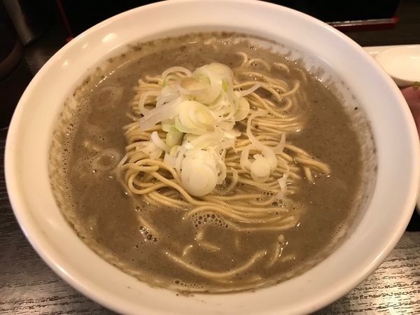 「濃厚弩煮干そば」@灰汁中華 丿貫 福富町本店の写真