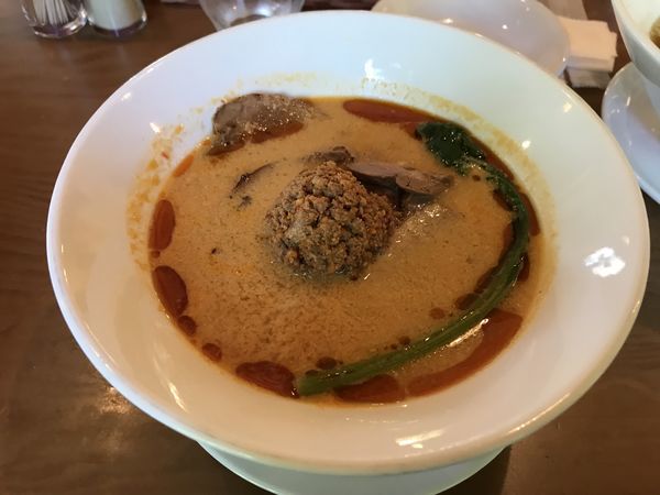 「坦々麺【炙りチャーシュートッピング】」@らーめん屋 Hi-BRiの写真