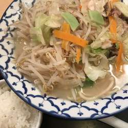 ちゃんぽん、野菜増量、サービスライス