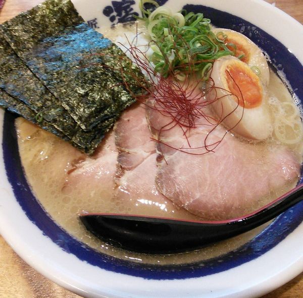 「【限定】濃厚鶏白湯ラーメン　７８０円」@濃厚煮干しそば 麺匠 濱星 関内店の写真