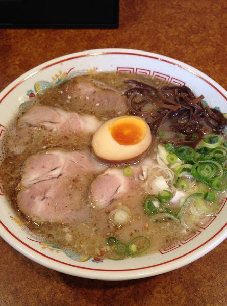 「久留米チャーシュー麺 980円」@ラーメン・ホルモン焼肉育元の写真