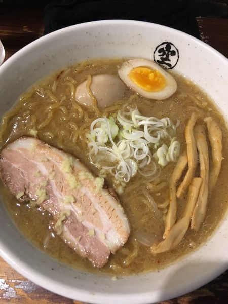 「味噌らーめん＋半熟味玉」@らーめん 空 本店の写真