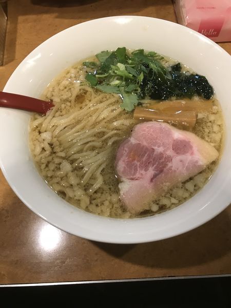 「背脂醤油らーめん（太麺）」@麺屋 紅の写真