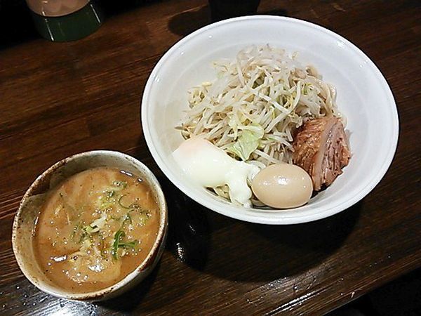 「つけ麺ぶし＋味玉」@ちばから 渋谷道玄坂店の写真