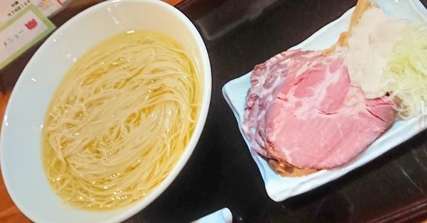 「アイモらーめん(塩)大盛&豚レアチャーシュー増し」@ふかや女子流 アイモの写真