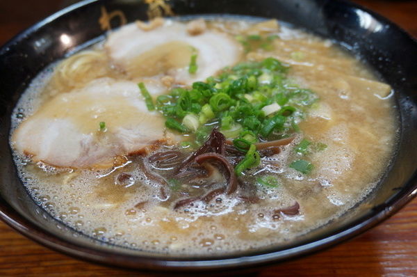 「とんこつラーメン」@博多とんこつラーメン わ蔵 歌舞伎町店の写真