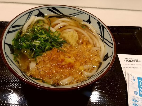 「かけうどん(並盛)290円」@丸亀製麺 イーサイト高崎店の写真