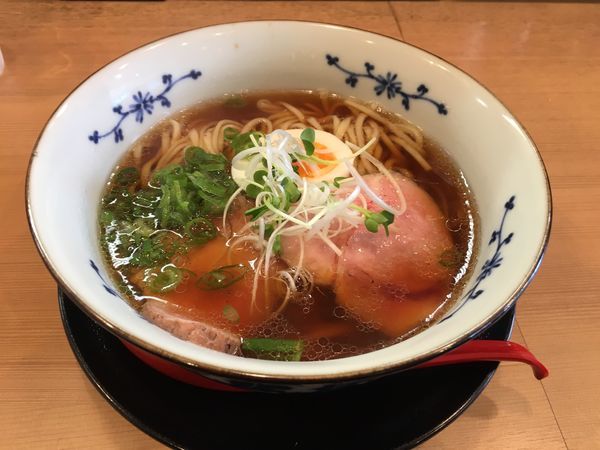 「煮干しらーめん醤油780」@麺屋 粉哲の写真