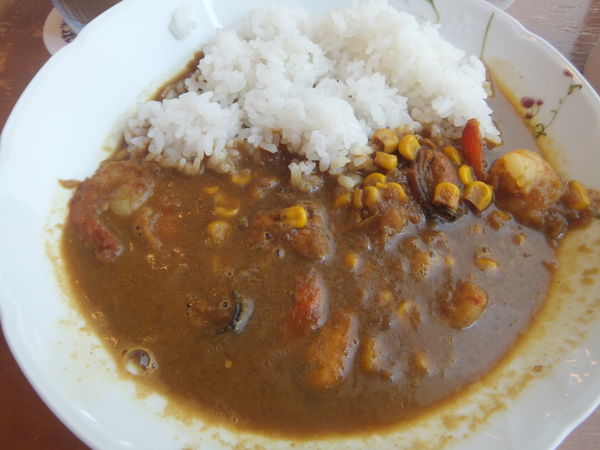 「エビとムール貝のシーフード!?カレーセット1500が1080」@カフェ カルディの写真