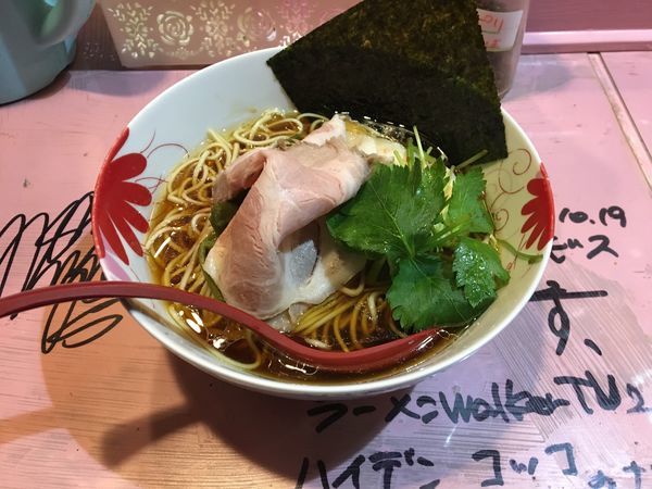 「凛々しい地鶏中華」@らーめん凛々の写真