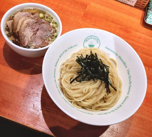 「水曜日限定 『ざるラーメン』 大盛り 煮豚肉増し」@麺屋 六感堂 Rock'anDoの写真