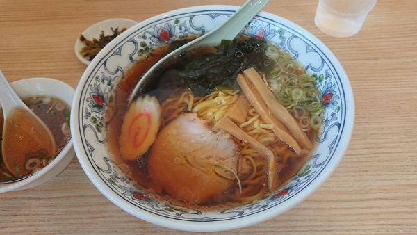 「しょうゆラーメン 350円 + チャーハン 600円」@西華の写真
