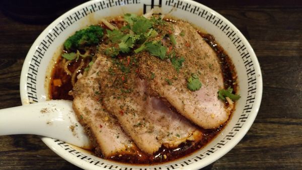 「スパイスチャーシュー麺+辛さ痺れ増し」@スパイス・ラー麺 卍力の写真
