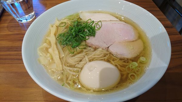 「煮干しらぁめん 味玉入り・・850円」@mojamojaの写真