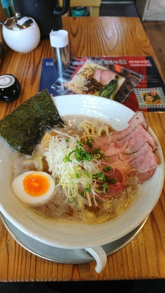 「大盛濃熟醤油ラーメン 650円」@麺作 赤シャモジ 本店の写真