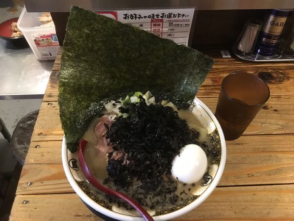 「特製すごい煮干ラーメン（塩味）1200円、岩海苔トッピング」@すごい煮干ラーメン凪 新宿ゴールデン街店 本館の写真