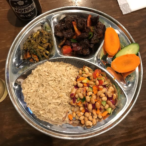 「スクティ, カザ セット」@クシバザールの写真