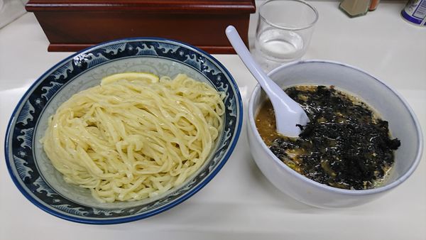 「煮干豚骨塩つけ麺300g、岩海苔」@豚骨らあめん専門店 とんこつ家 然の写真