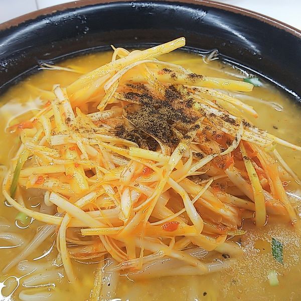 「ネギ塩ラーメンニンニク多め」@くるまやラーメン 東村山店の写真