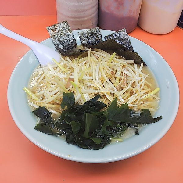「ネギラーメン（小）＋ネギ」@ラーメンショップ 飯島の写真