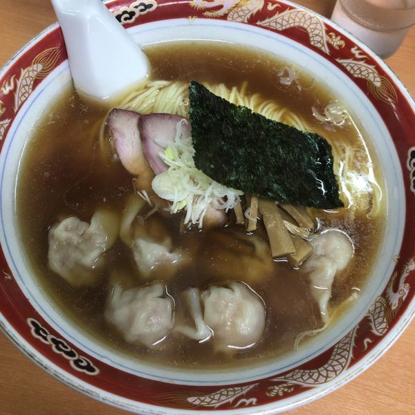 「ワンタンメン 1090円」@支那ソバ かづ屋の写真