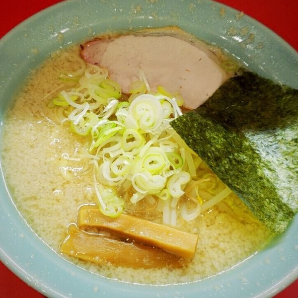 「背脂醤油ラーメン 680円」@銀のしずくの写真