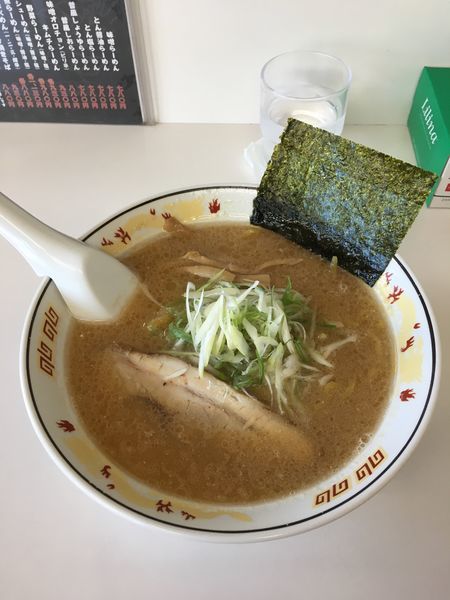「とん醤油らーめん」@北海道らーめん 味源 札幌本店の写真