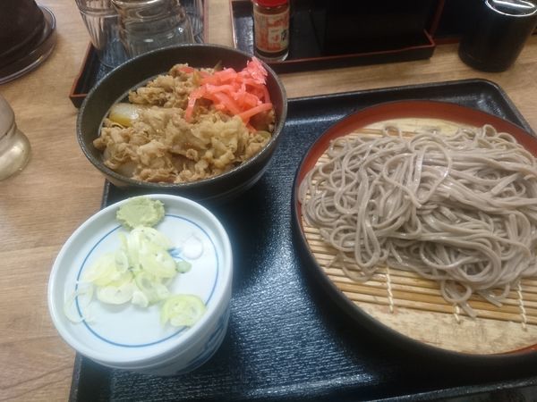 「小牛丼もり蕎麦セット」@そば処 吉野家 長津田店の写真