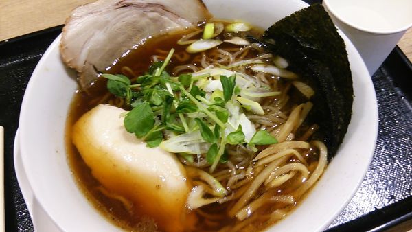 「醤油ラーメン」@富川製麺所 新千歳空港店の写真