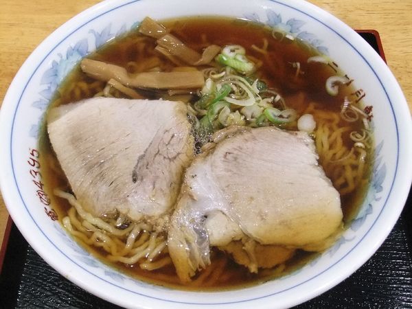「酒田のラーメン（650円）」@三日月軒 駅東支店の写真