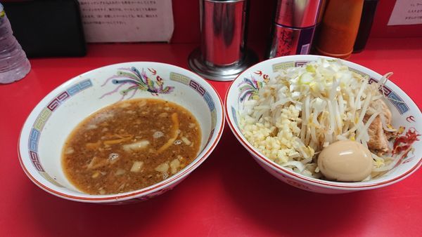 「つけめん ヤサイニンニクアジタマ」@ジャンプの写真