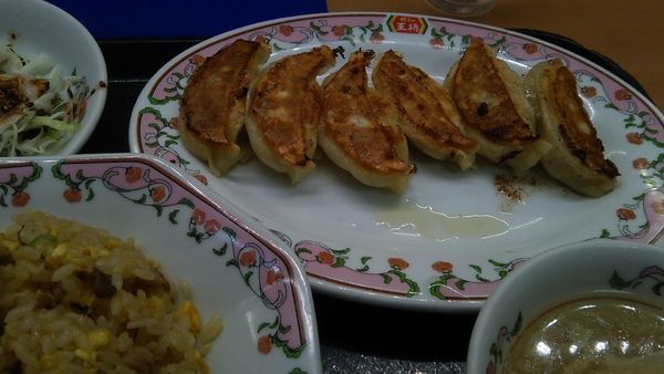 「伝統の炒飯セット 955円」@餃子の王将 新橋駅前店の写真