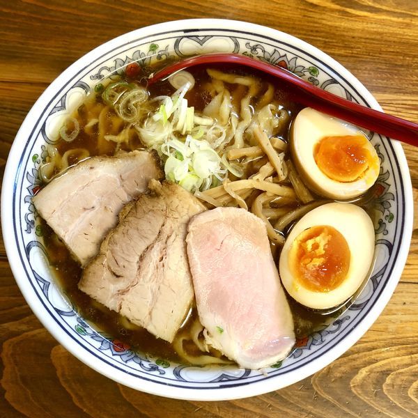 「【限定】香味鶏豚ラーメン￥800＋肉増￥100＋味玉￥100」@くじら食堂の写真