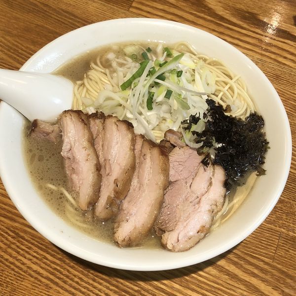 「煮干そば (白醤油) ￥750＋チャーシュー￥150」@中村屋総本山の写真